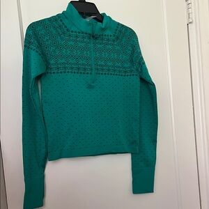 NWT DSG GREEN  Patterned Long Sleeve Pullover size: M
